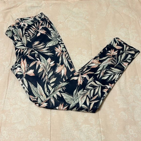 Donnée Par Dieu dressing pants with lovely design - Picture 4 of 5